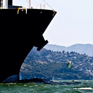 Hello, tanker. #BigShip #LittleKiter #SanFrancisco