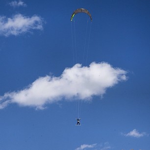 Now this is some serious #hangtime. photo by @croshane