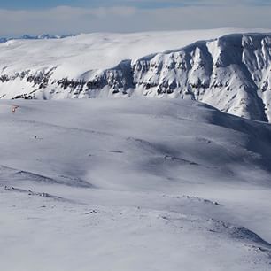  There's nothing like a weekend full of wide-open space. #AbsarokaMountains #Wyoming (Rider: Wayne Phillips) Photo by @taggartwill 