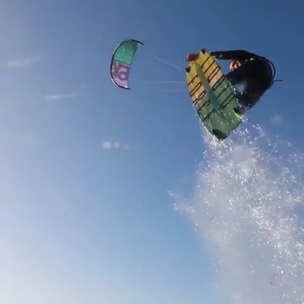 Powerful, packable and lightweight, @liquidforcekites' Solo V3 is a traveling freerider's dream. Learn more about it on our site.