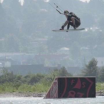 You know who's not delusional when it comes to assessing their kiteboarding capabilities? This guy and his bandwagon of friends. Watch @rich_sabo's list of non-delusional kiters on our site now.