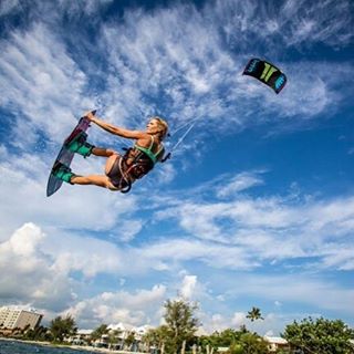  Treat yourself to that sweet, sweet solo session. Rider: @amystrzalko Photo: @christianblack 