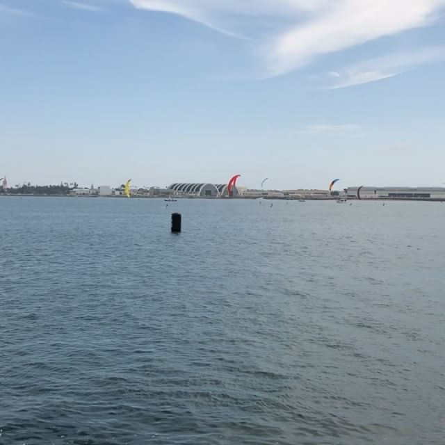 First day of racing at the @extremesailing in San Diego with a $20k purse on the line for 15 of the top kiteboard foilers in the world.
@sandiegoextremesailing
#extremesailing #kiting #foilracing #kiteboarding @visitsandiego
@north_sails @flyingphantom @sap
@landrover @zhik @gacpindar
@cisco @highfieldboats
@palmarinabodrum @portofsandiego @ussailing
