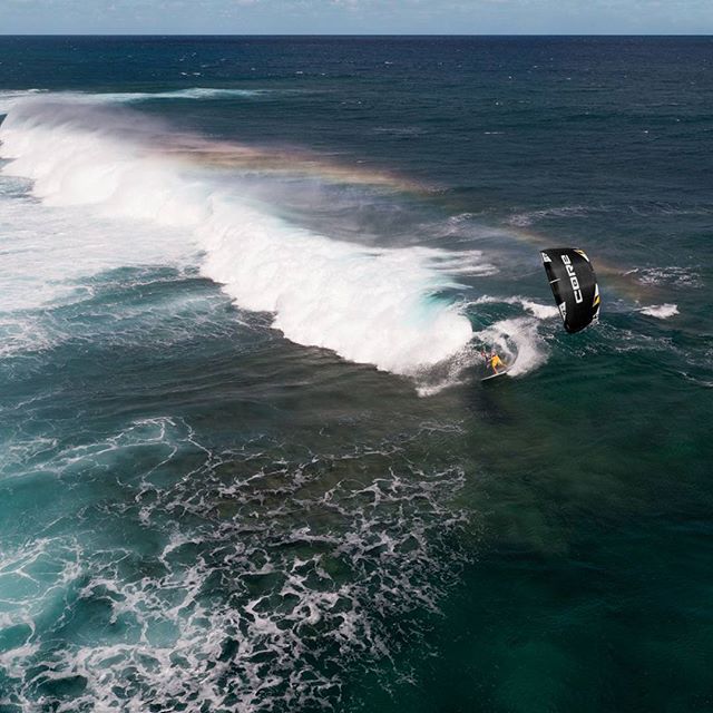 Can you spot the gold at the end of the rainbow? 
Photo: @stevenakkersdijk
