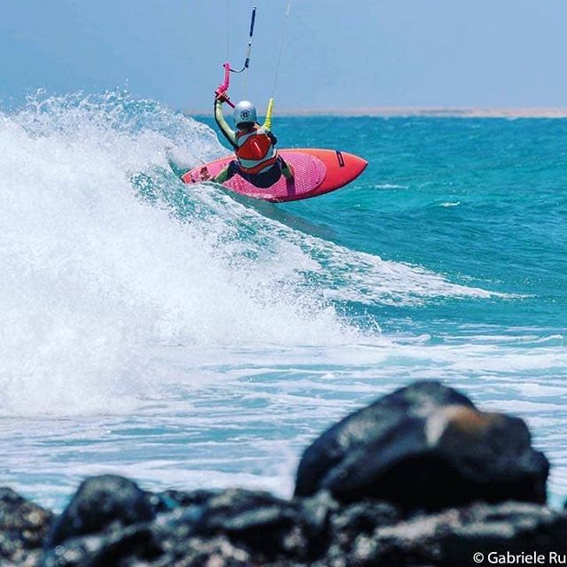Like father, like son. Following in @mitumonteiro's footsteps, @michaeljorgemonteiro joins the ranks of waveriders. 
Photo: @gabriele_rumbolo_photography