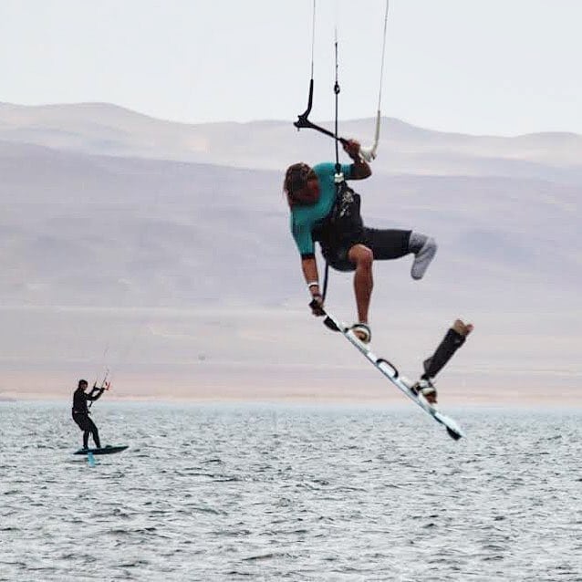 How do you board off? @la_fran_kite goes whole leg out!
Reminding us that we can do anything we put our mind to, read the inspirational story of @la_fran_kite who relearned how to kite after an ankle amputation.
Profile link in our bio.
