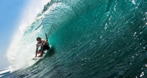 mystic-kiteboarding-guilly-brandao-into-the-barrel-wave